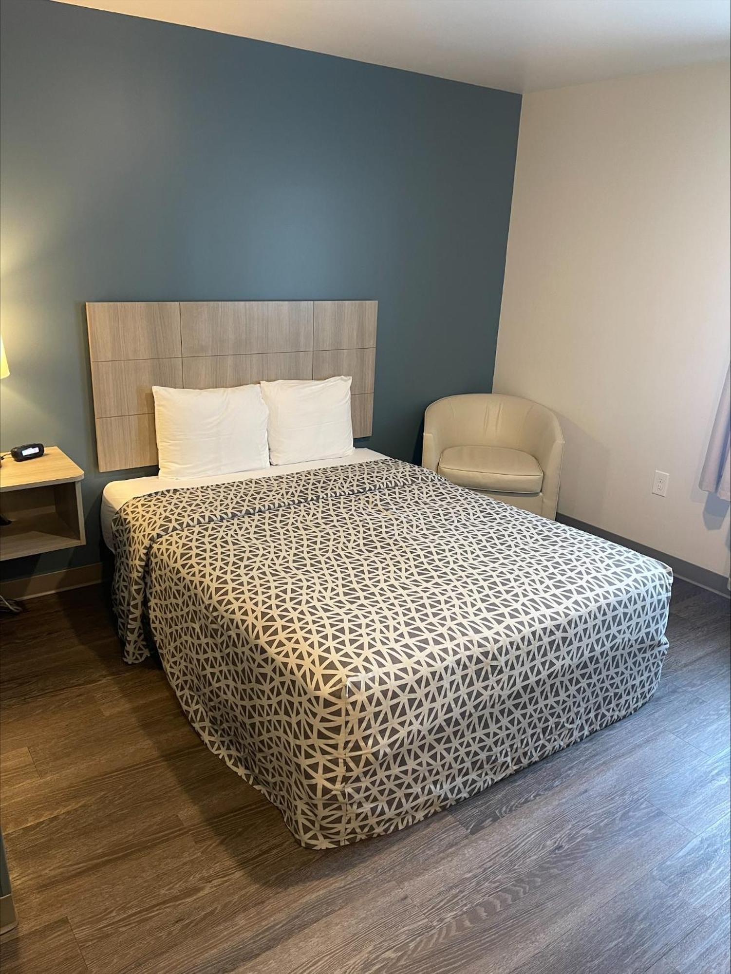 Woodspring Suites Grand Rapids Kentwood Каскейд Номер фото